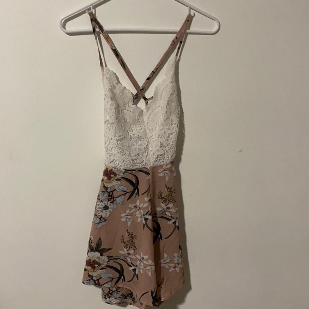 Women’s xtra small pink and white romper